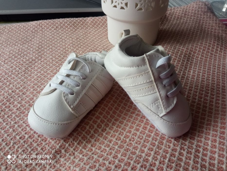 NOWE Adidaski buciki trampki niechodki białe