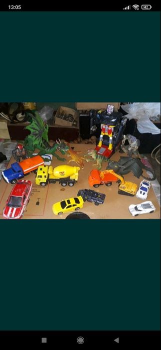 Игрушечные машинки