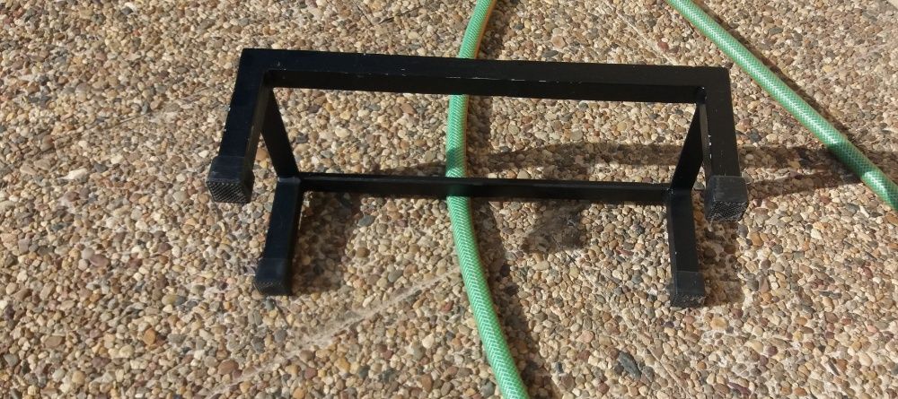 Suportes em ferro para PC