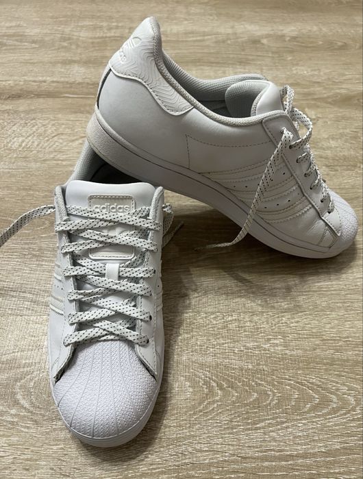 Кросівки Adidas Superstar, Puma, Nike