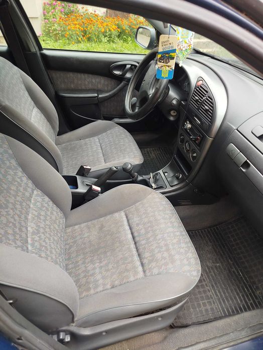 Автомобіль Citroen XSARA 1. 4I X