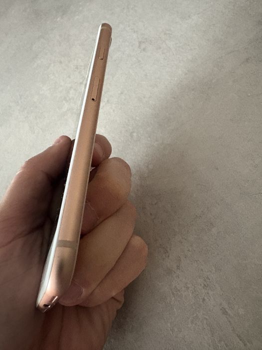 iPhone 8 ゴールド 16.7.11 iPhone 8 ゴールド 16.7.11 Apple iPhone 8 64GB SIMフリー