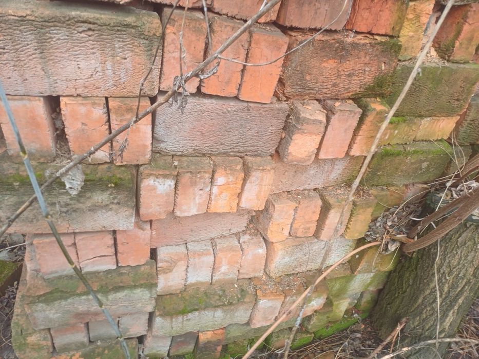 Продам кирпич красный и белый