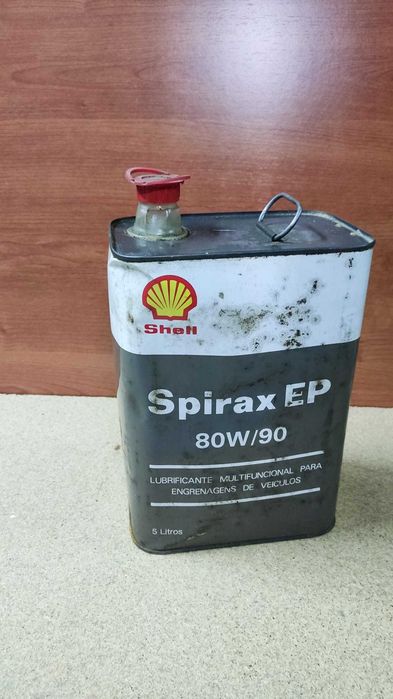Lata de óleo de transmissão Shell Spirax EP 80W-90, capacidade de 5 litros.