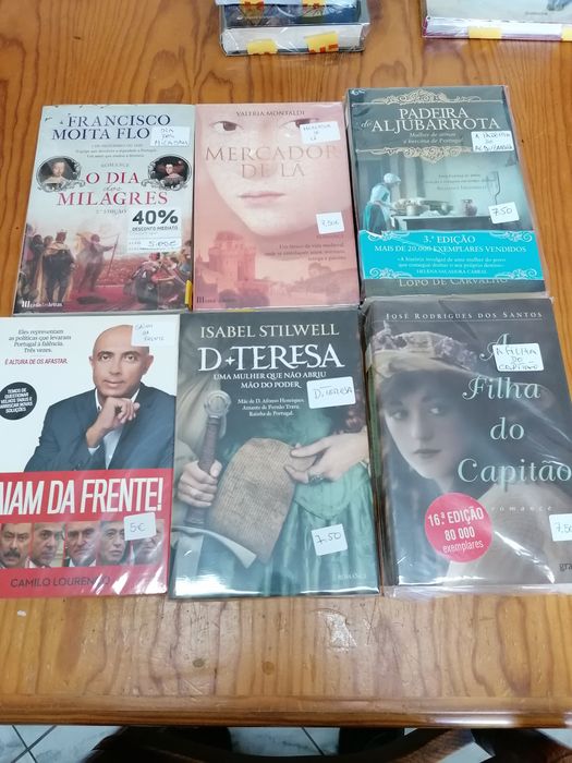 Livros variados como novos