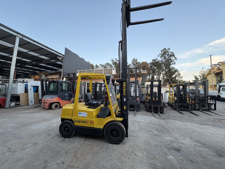 empilhador HYSTER H2.50XM – 2.500 kg | Gasóleo | Triplex