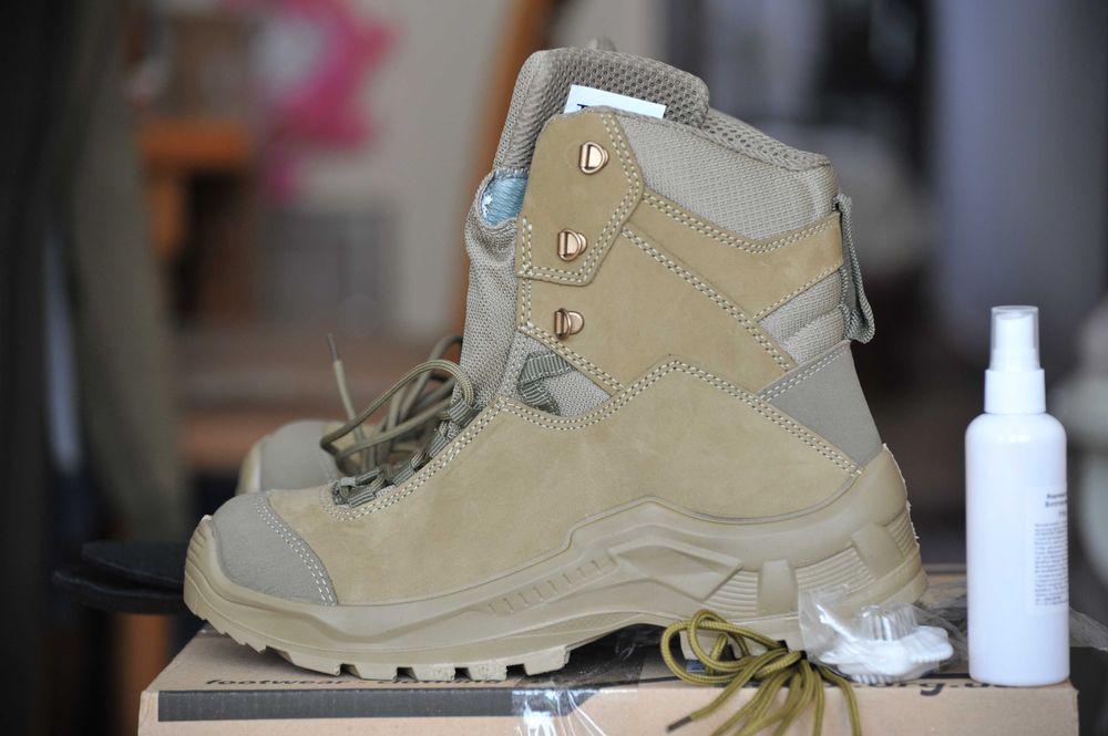 valtex черевики з високими берцями 43р