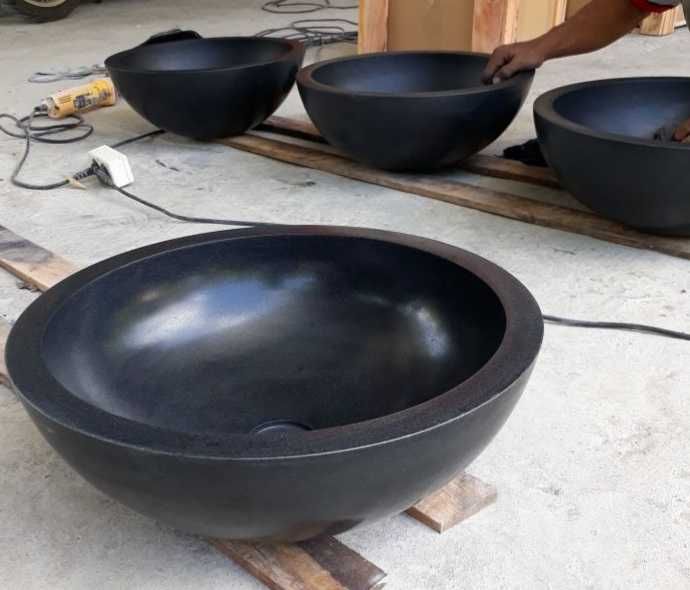 Lavatórios únicos em pedra