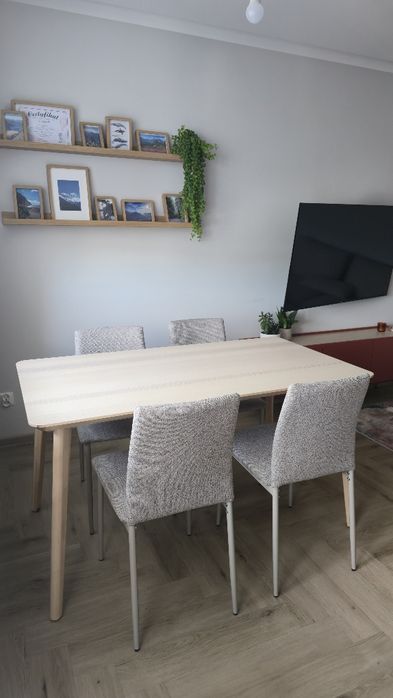 Stół Ikea LISABO