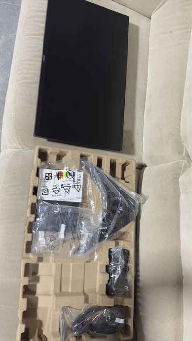 Vendo cadeira Gaming + Monitor 1080p
