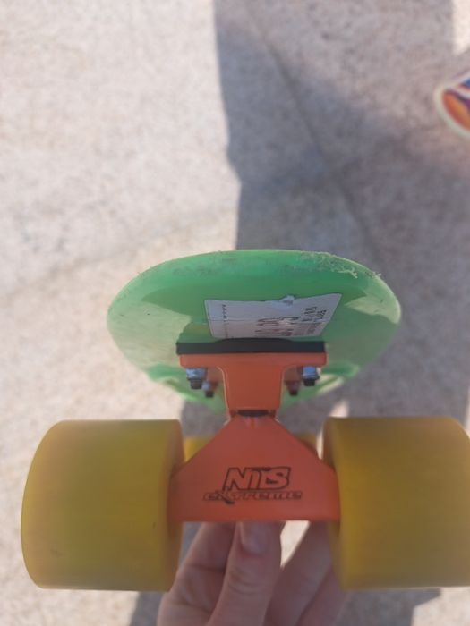 Deskorolka dziecięca 57 cm