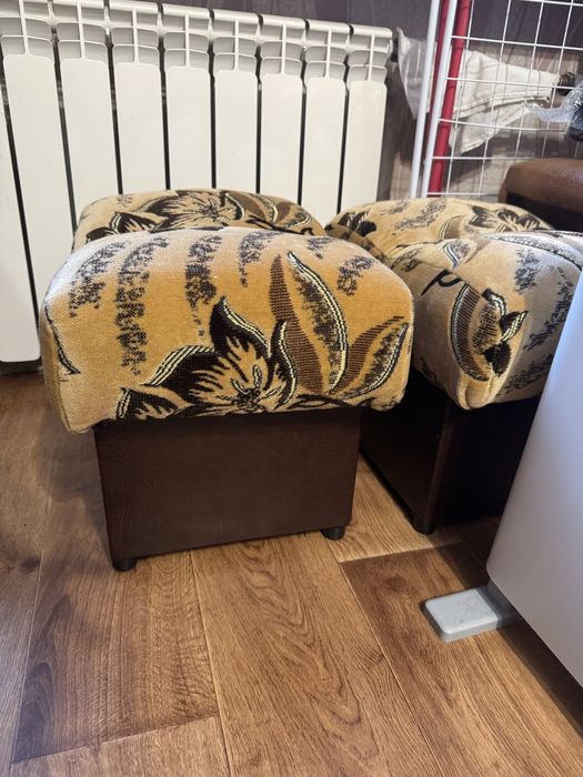 Продам набір диван+2 крісла+2 пуфіка (торг)