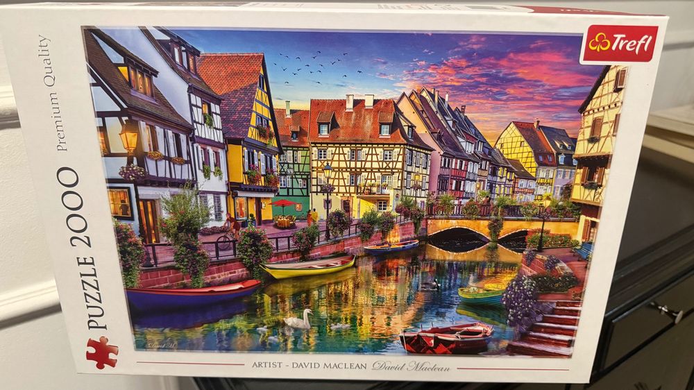 Vários Puzzles 2000 peças