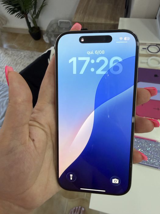 Iphone 16 pro cinza