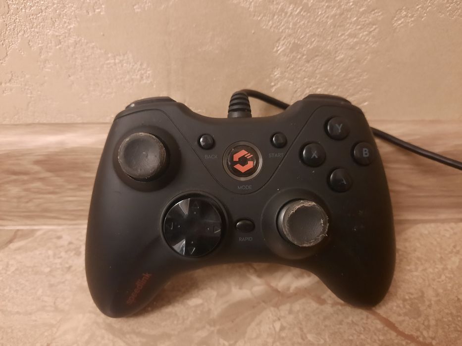 Продам провідний геймпад xeox