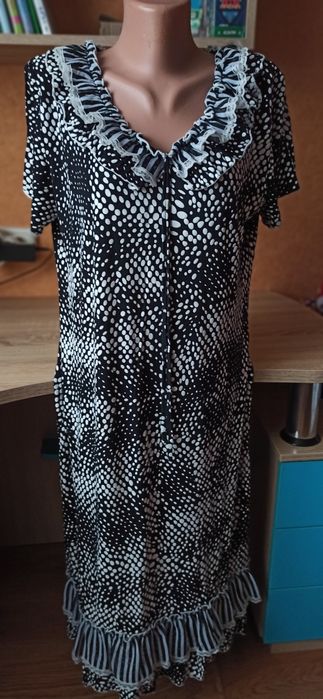 Продам нарядные платья.