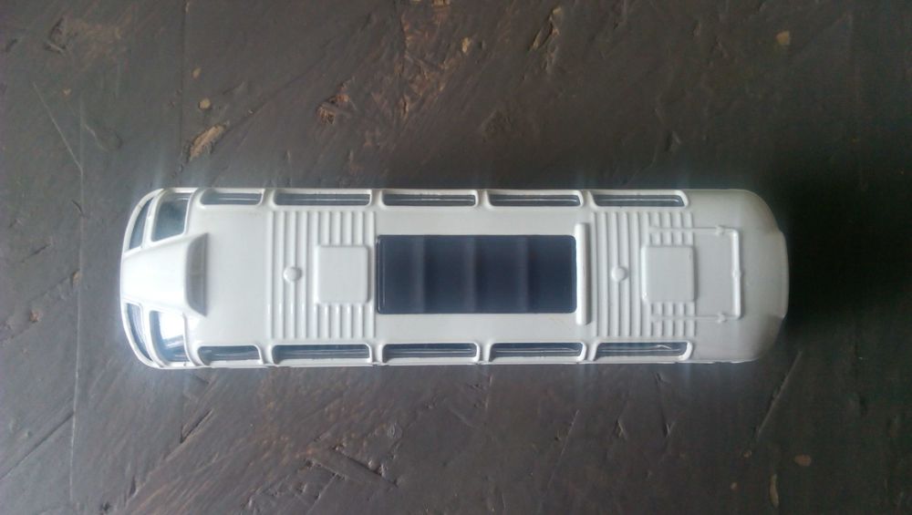 Модель автобуса ЛАЗ-695 масштаб 1/64.