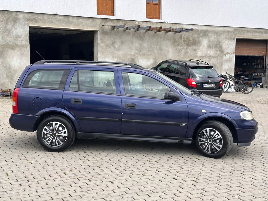 Автомобіль OPEL ASTRA J