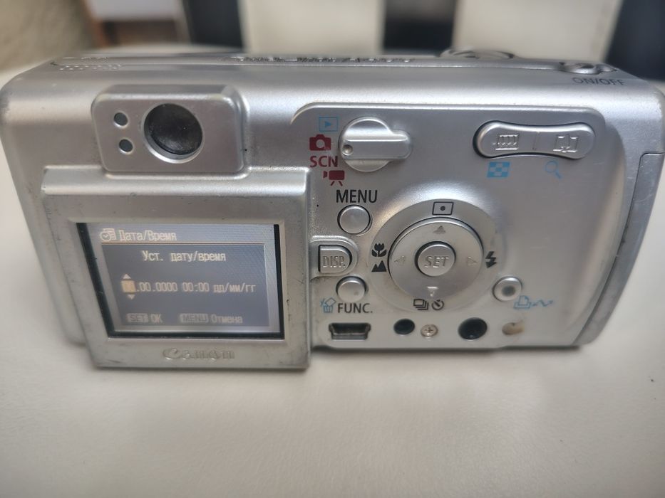 Цыфровой фотоаппарат Canon