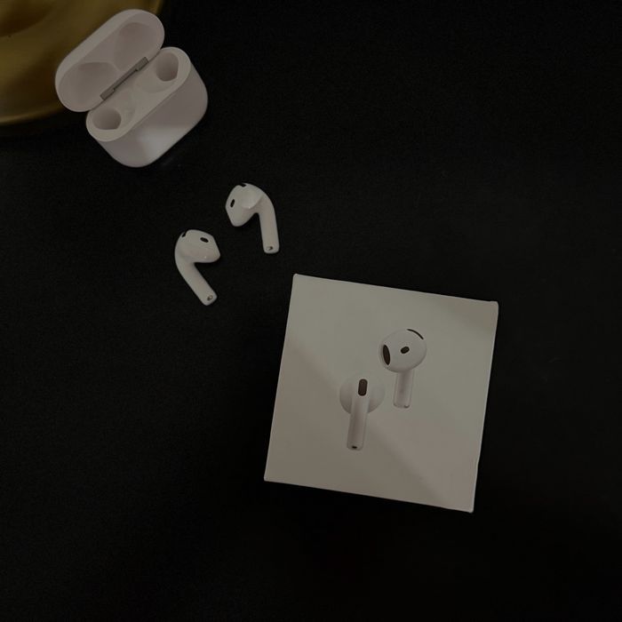 Fones Apple AirPods 4 c/ Cancelamento de Ruído (ANC) – Caixa Completa