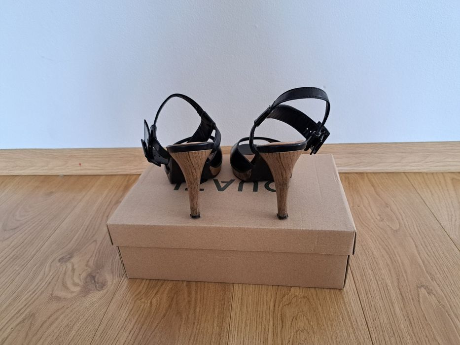 Czarne buty skórzane szpilki Quazi rozmiar 37, CCC