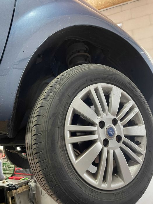 Продам автомобіль Fiat Grand Punto 1368 см.куб бензиновий