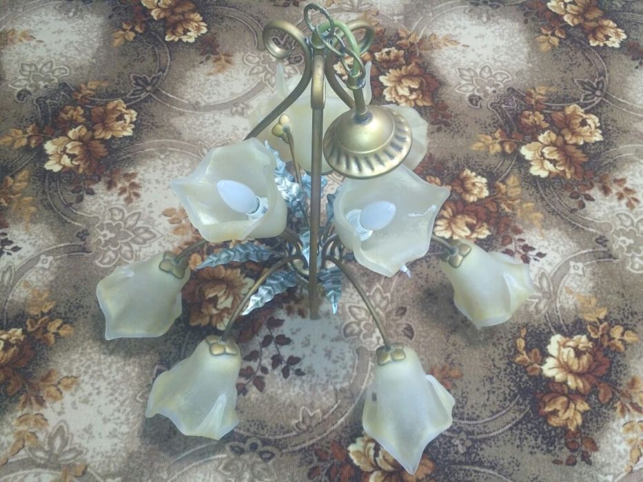 Люстра в гостинную