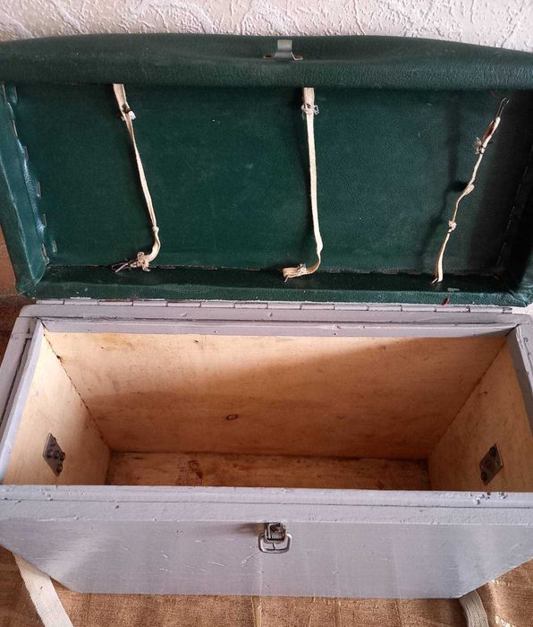 Дерев'янй рибацький ящик