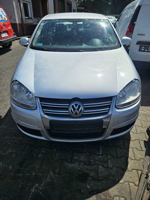 Volkswagen JETTA 1.4 2010 ROK