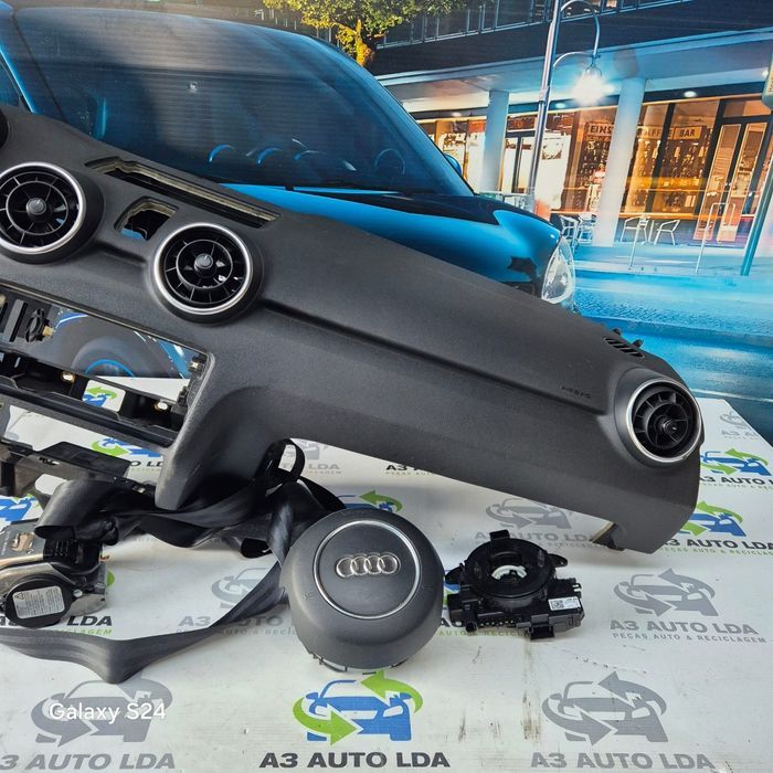 Tablier completo com kit de airbags Audi A1 2010