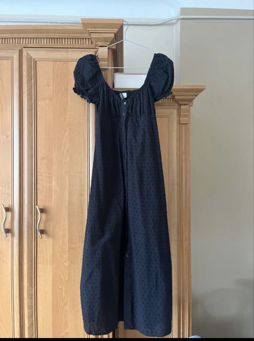 Sukienka z guziczkami  czarna