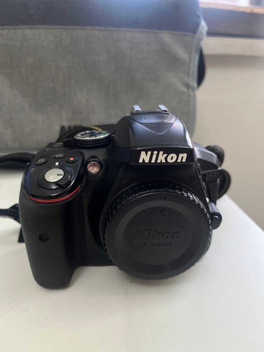 Nikon D5300 + Lente Tamron 18-200 mm + Bolsa – Excelente estado