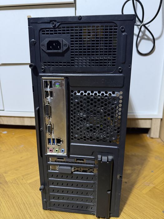 Komputer Stacjonarny Do grania Lub Nauki
