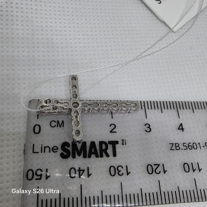 Хрестик з білого золота. Sovissimo. Новий.