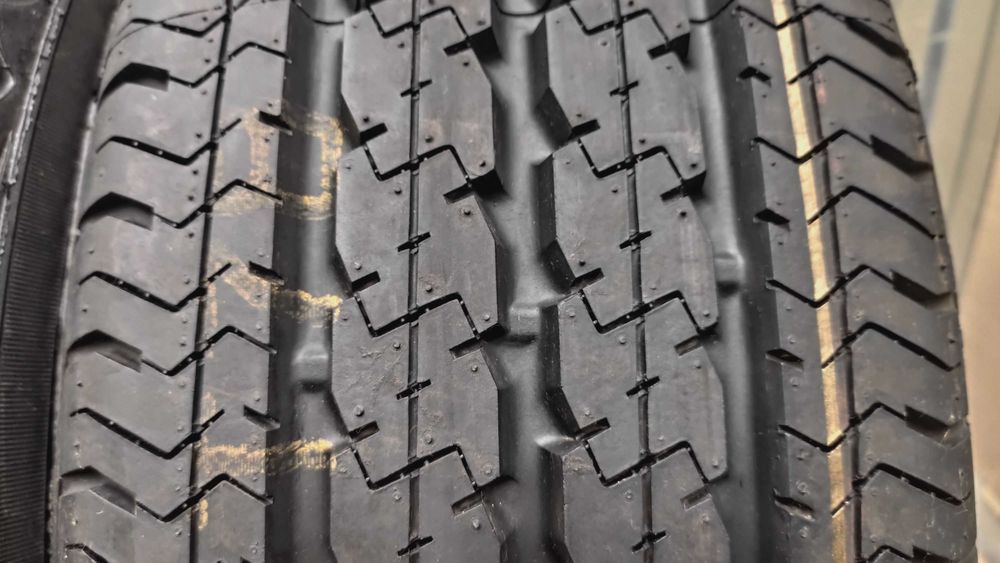 Шини 225/65R16C Pirelli нові. Continental с