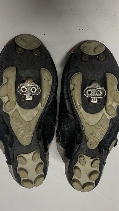 Sapatos de ciclismo da marca italiana Sidi