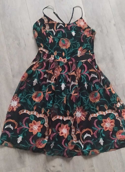 Жіноча сукня , сарафан