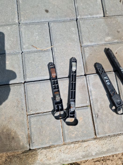 Śledzie lamp volvo v60