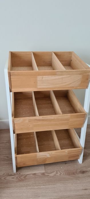 Estante , armário madeira Zara home