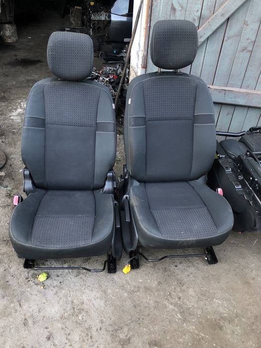 Передні сидіння 2-30 штук Renault Scenic 3 Megane 3 сідушки для бусів