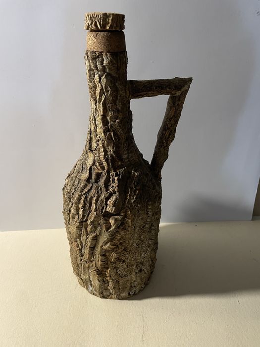 Garrafa revestida a cortiça