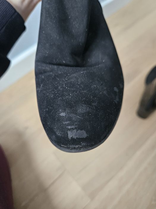 Zamszowe czarne botki  39