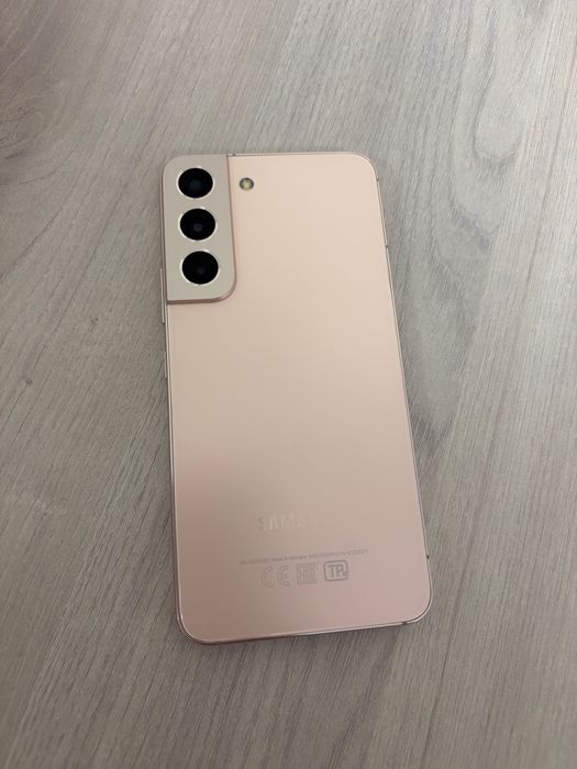 Телефон Samsung s 22