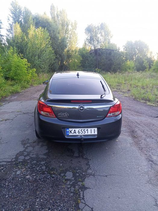 Продати автомобіль Опель Інсігнія