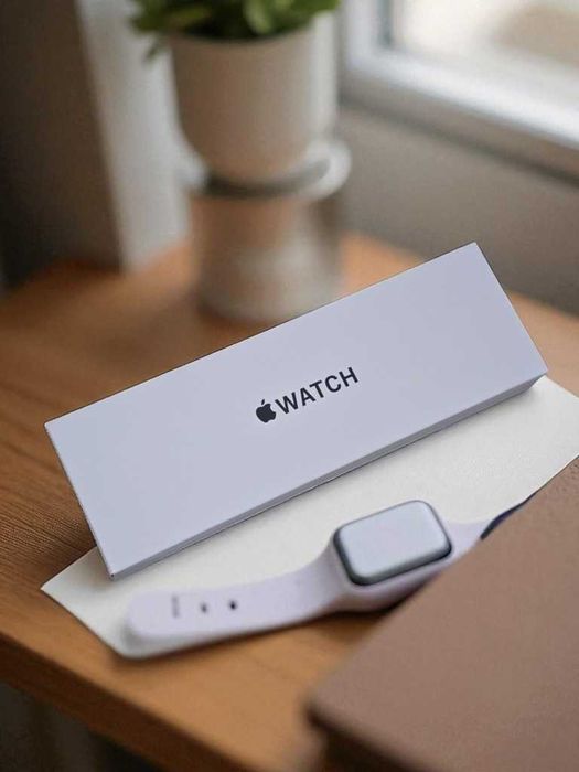 Apple Watch SE 2. generacji GPS + Cellular 40mm Silver + ładowarka