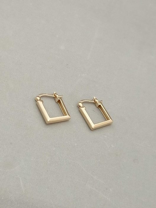 Złote kolczyki 0,70 g