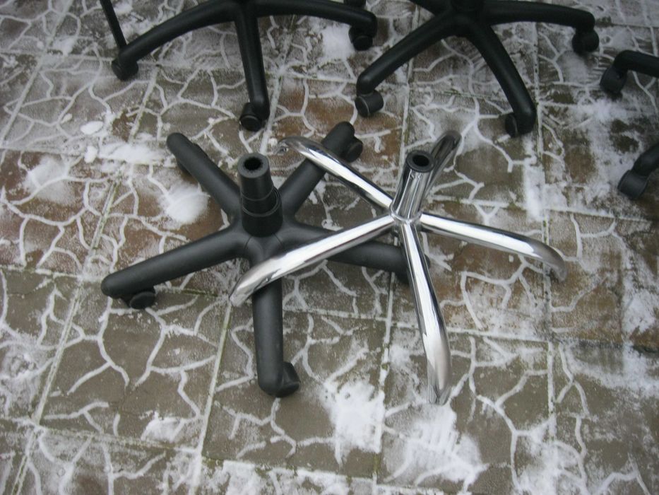 Продам офисное кресло стул