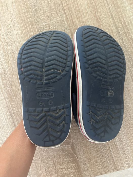 Crocs J1 ( розмір 32-33)