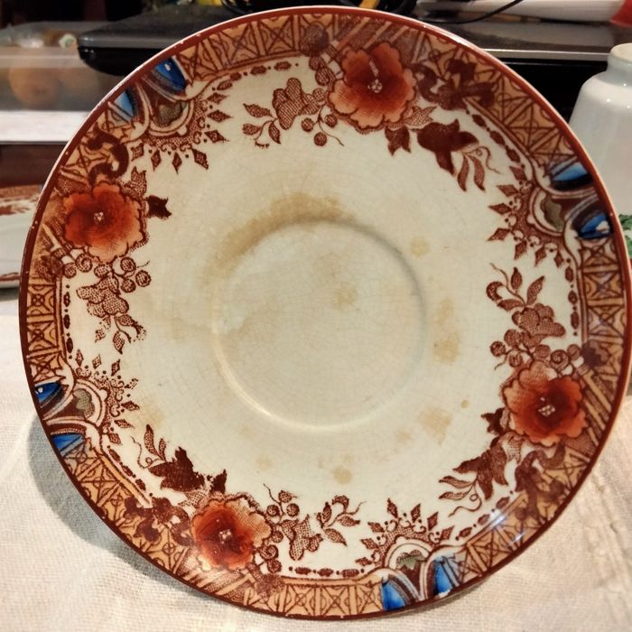 Loiça vintage - Bule, chávenas e jarras