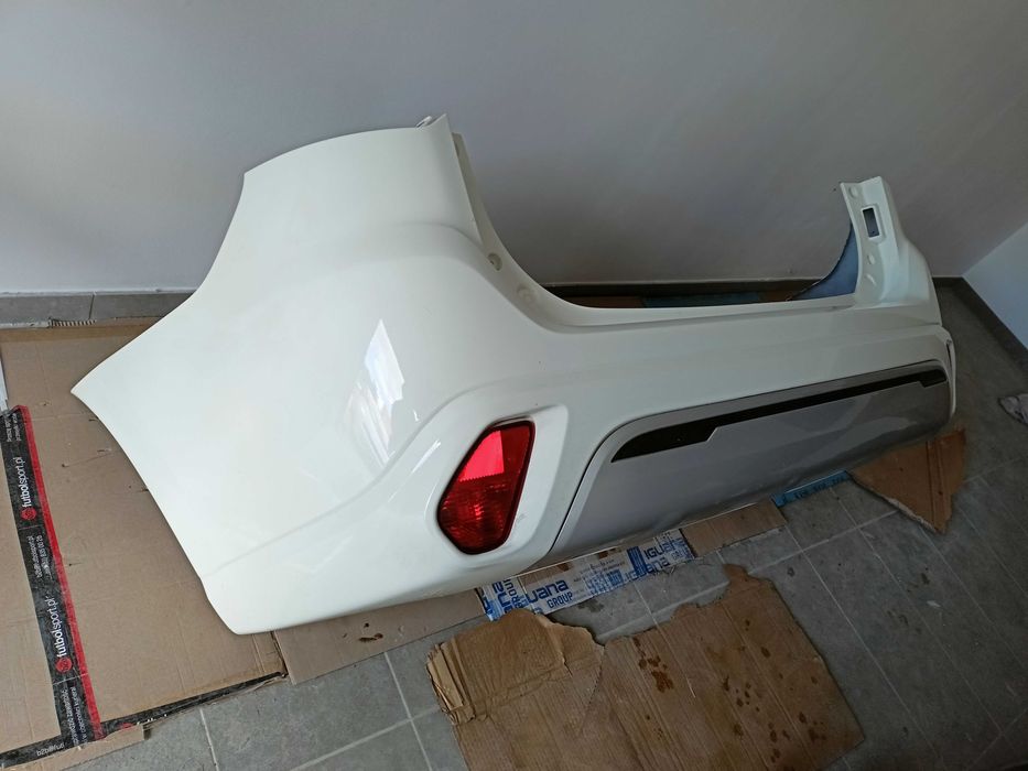Zderzak tył Outlander III Lift Kompletny w kolor W37 biały 2015-